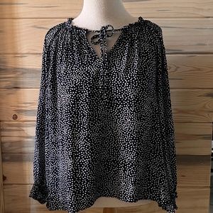 LOFT - Tie neck, Light weight material. Casual look.